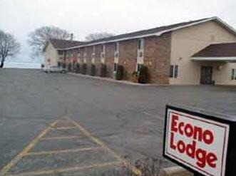 Econo On The Bay Lodge Menominee